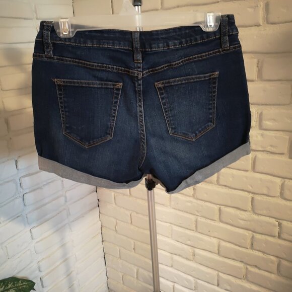 a.n.a. Ladies Medium Wash Zipper & Button Fly Jean Shorts - Picture 2 of 9